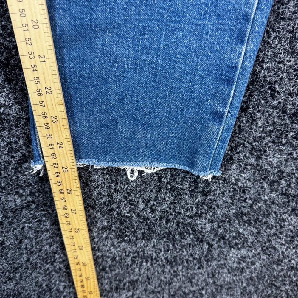 Levis Wedgie Straight Jeans Womens 29 Medium Wash Blue High Rise Raw Hem Denim - Picture 6 of 9